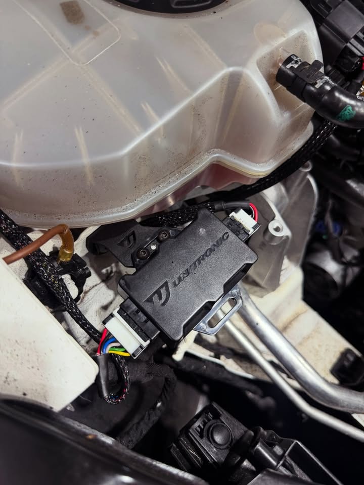 Mk8 GTI in for spark plugs, DSG service,…