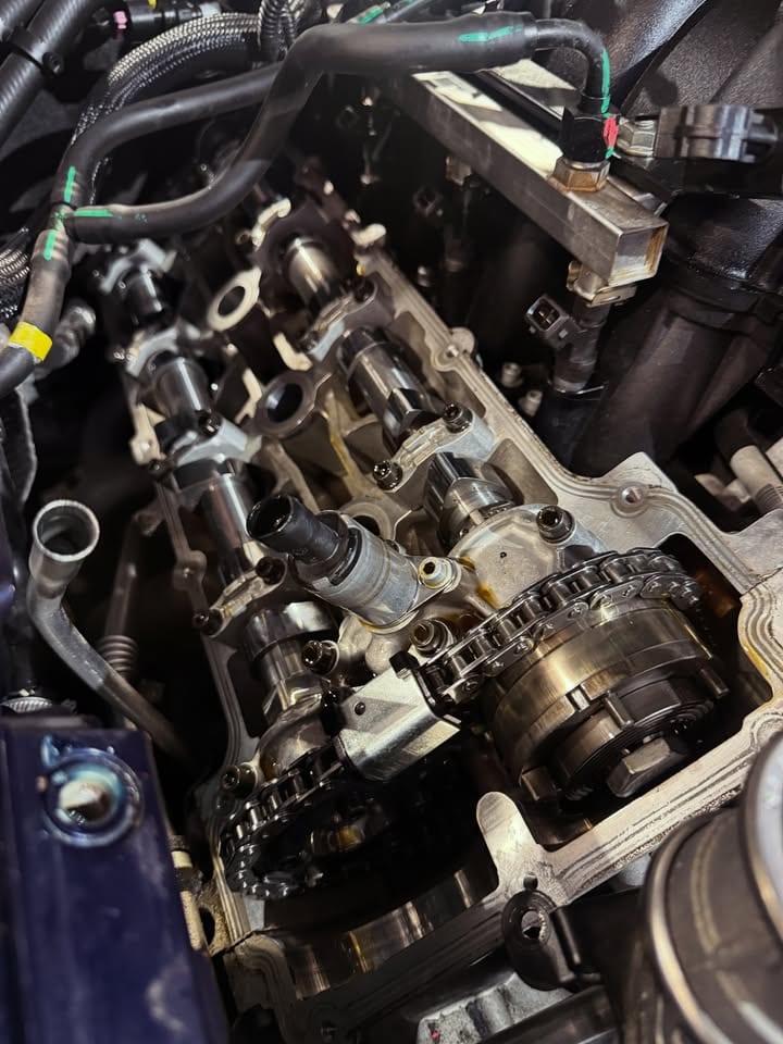Maserati gran turismo in for valve cover…