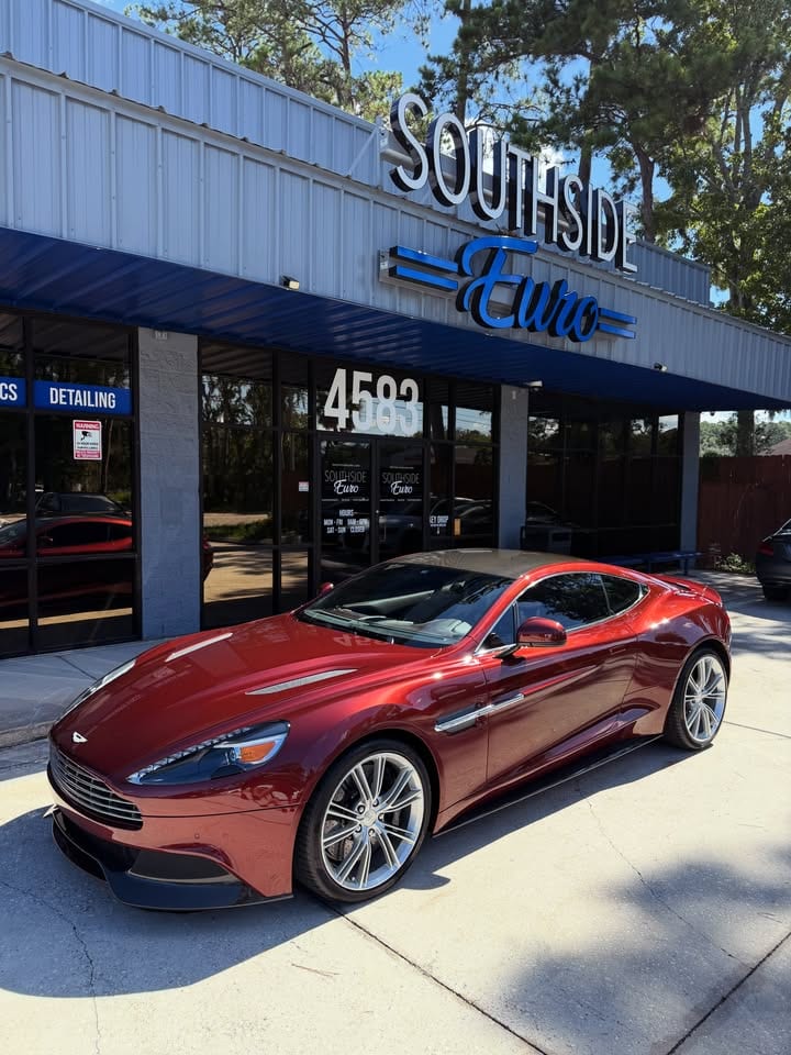 Aston Martin Vanquish in for a PPF remov…