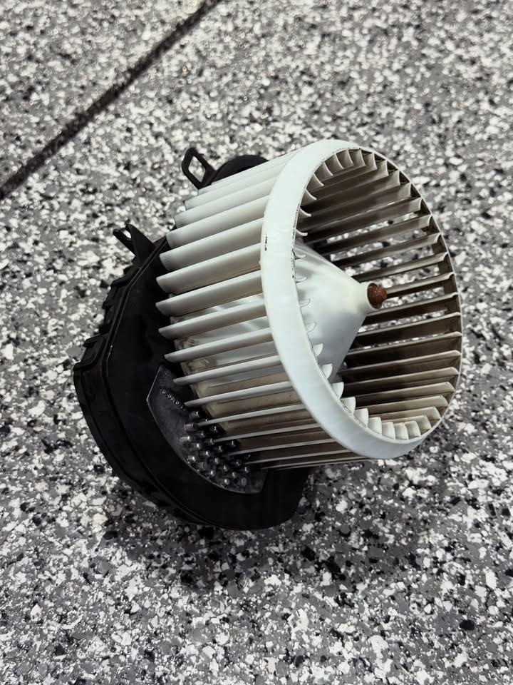 Porsche in for a blower motor